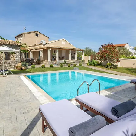 Villa Pavlos & Sofia Harmony With Private Pool *