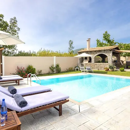 Pavlos & Sofia Harmony With Private Pool Halikounas