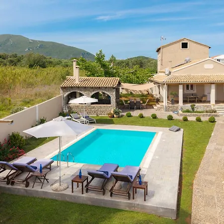 Villa Pavlos & Sofia Harmony With Private Pool *