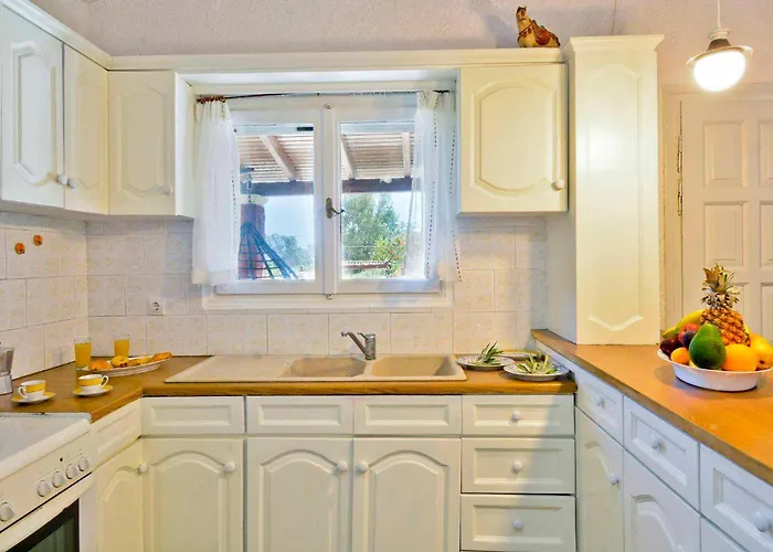 Pavlos Sofia Halikounas